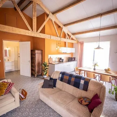 Group Huize Blokland On Nature Farm - 14p